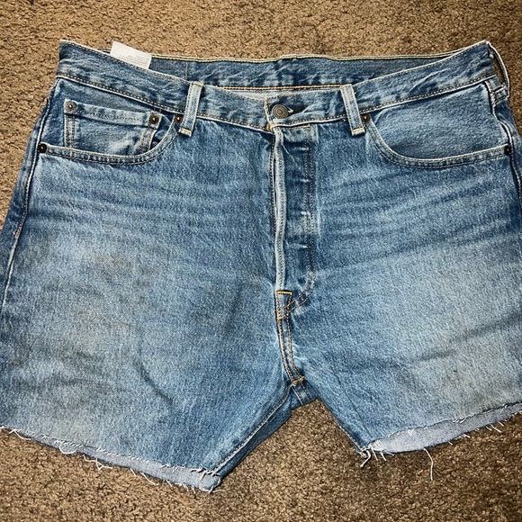 Levi’s vintage Shorts - Picture 2 of 2